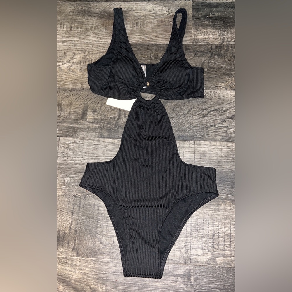 Black cut out bathing suit